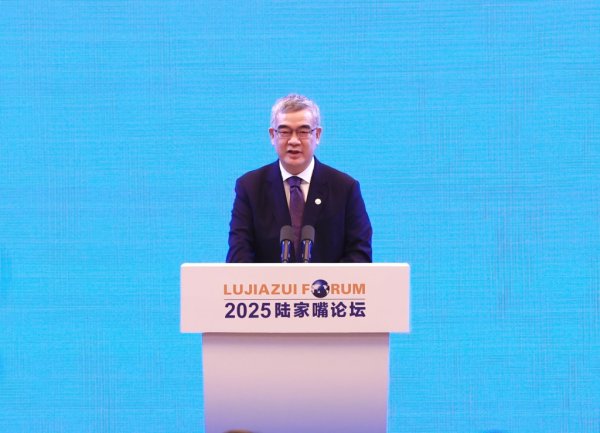 鸿岳资本配资 央行副行长朱鹤新：未来我国外汇市场有条件保持平稳运行
